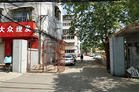 城东顺达珠江帝景2室2厅1卫97m2简单装修